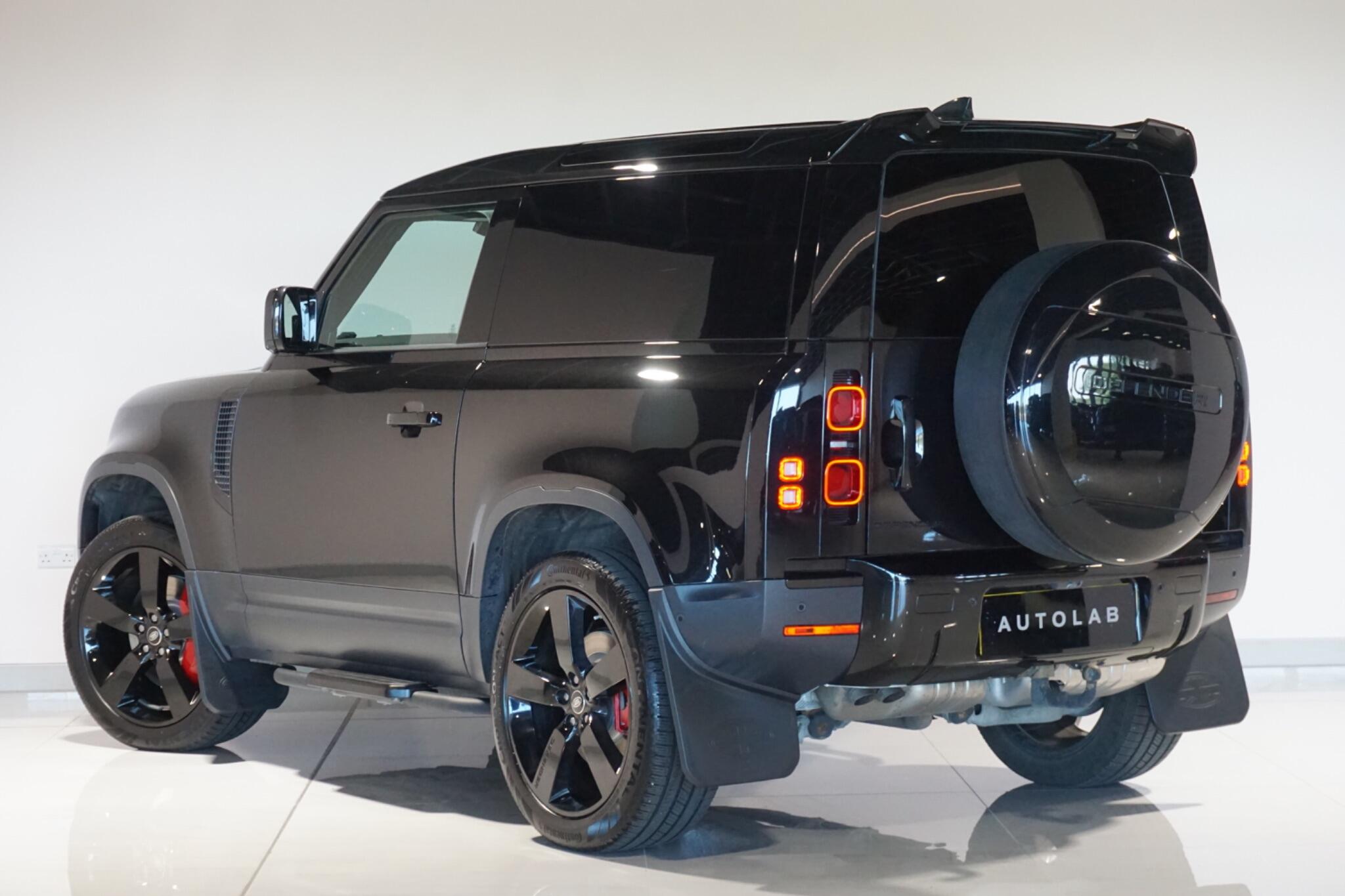Land Rover Defender 90 3.0 D250 MHEV SE Hard Top SUV 3dr Diesel Auto 4WD SWB Euro 6 (s/s) (250 ps)
